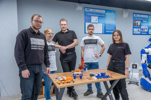Студенты Уфимского кампуса создали образовательные наборы по робототехнике