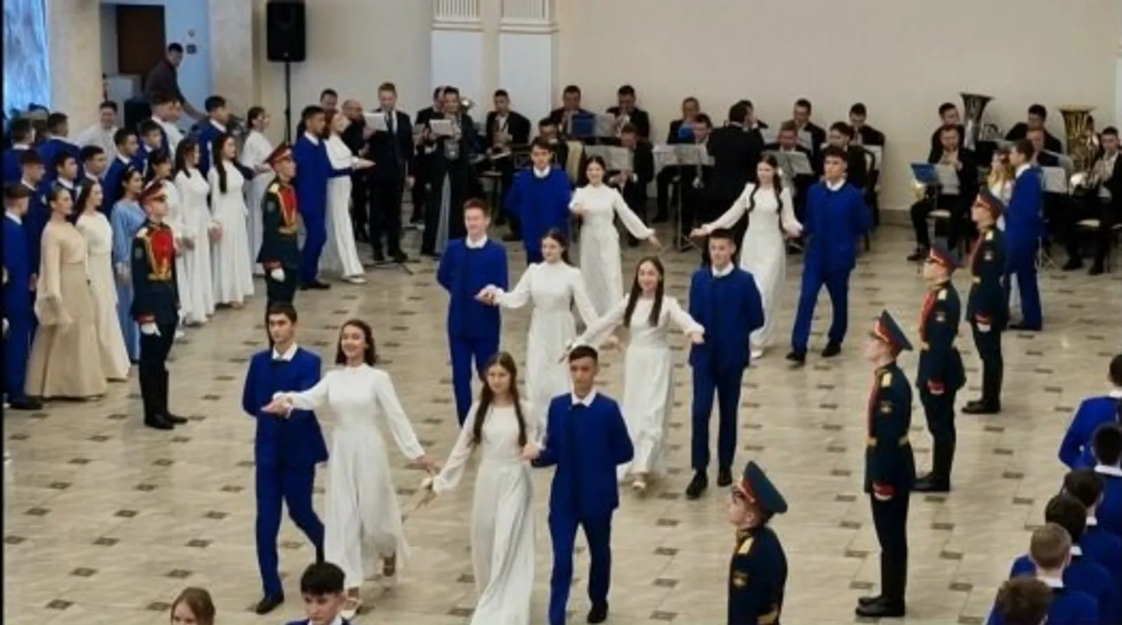 «Шаймуратовцы» на балу в Уфе