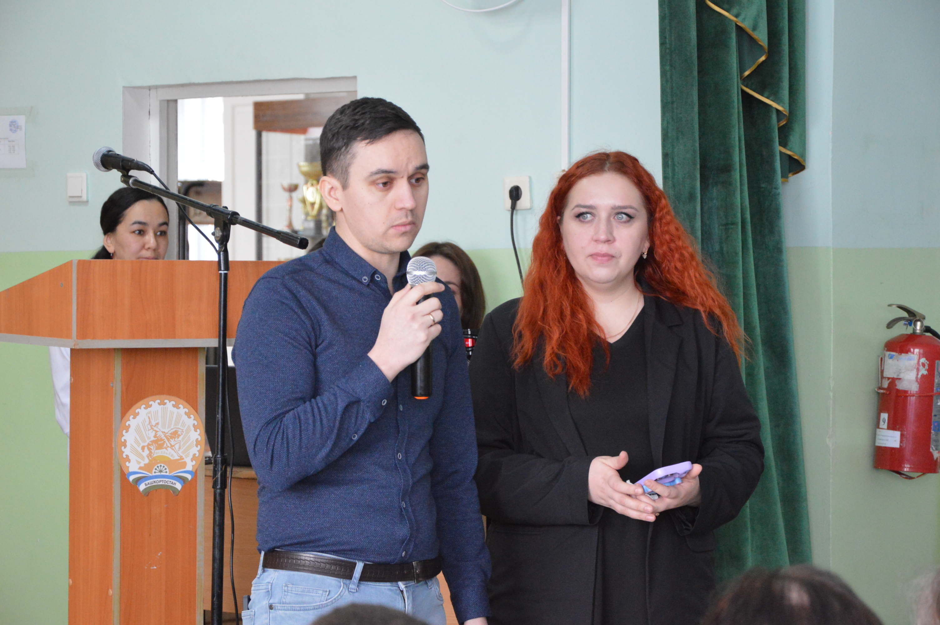 В Ермекеевской школе увековечили память героя