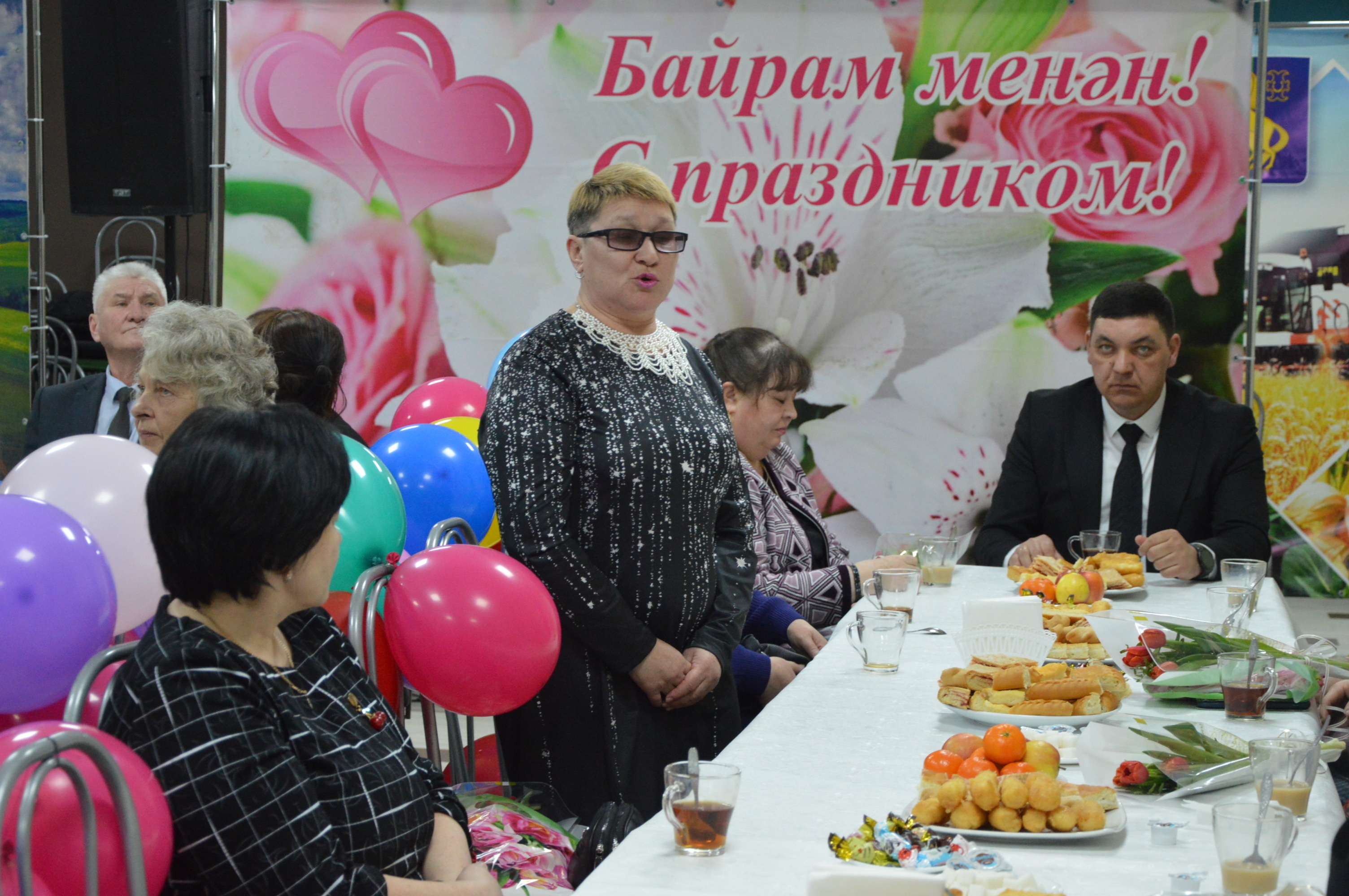 Поддержка и признательность матерям и женам