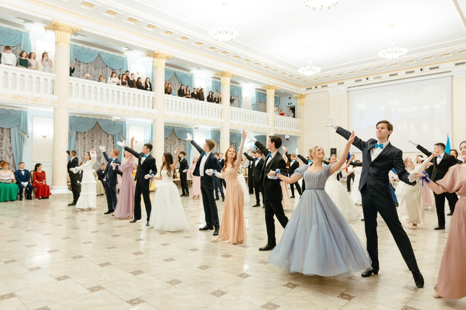 Студенты уфимского кампуса стали королем и королевой Межвузовского бала