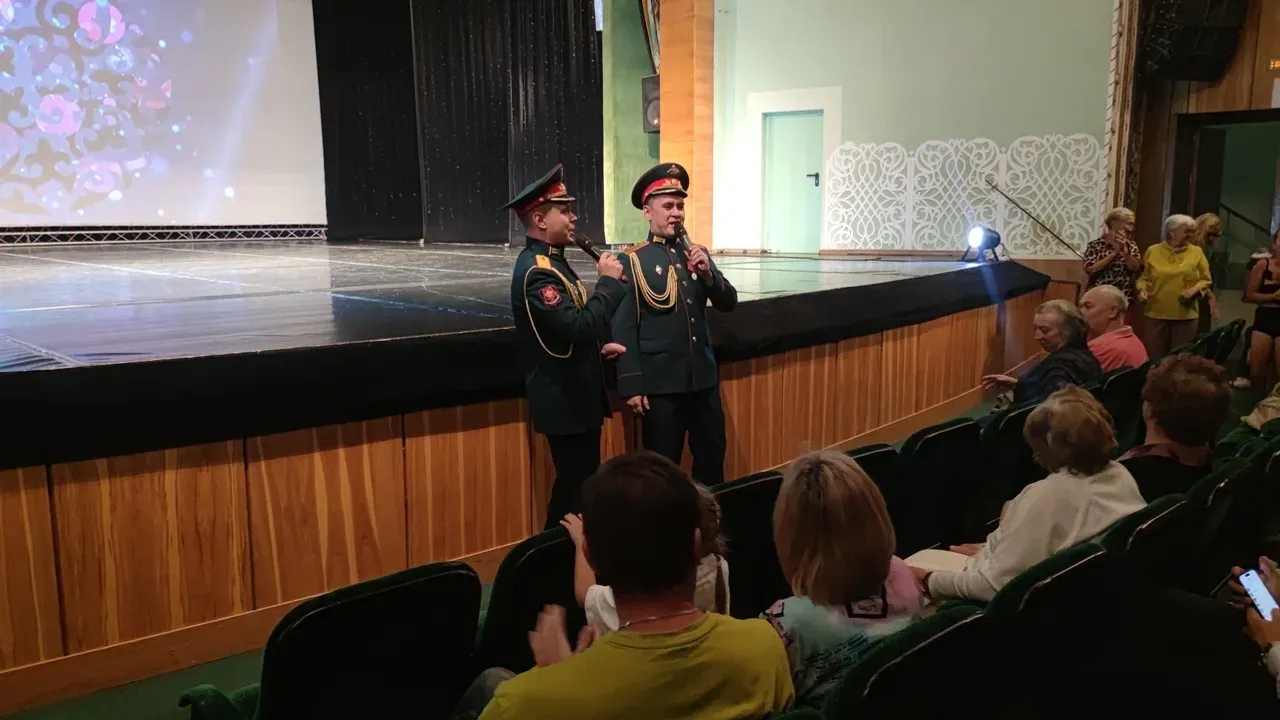 Ансамбль песни и пляски ЦВО провел концерт в городе Салавате