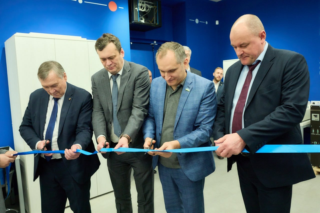 Вуз-резидент межвузовского кампуса открыл современную лабораторию металловедению