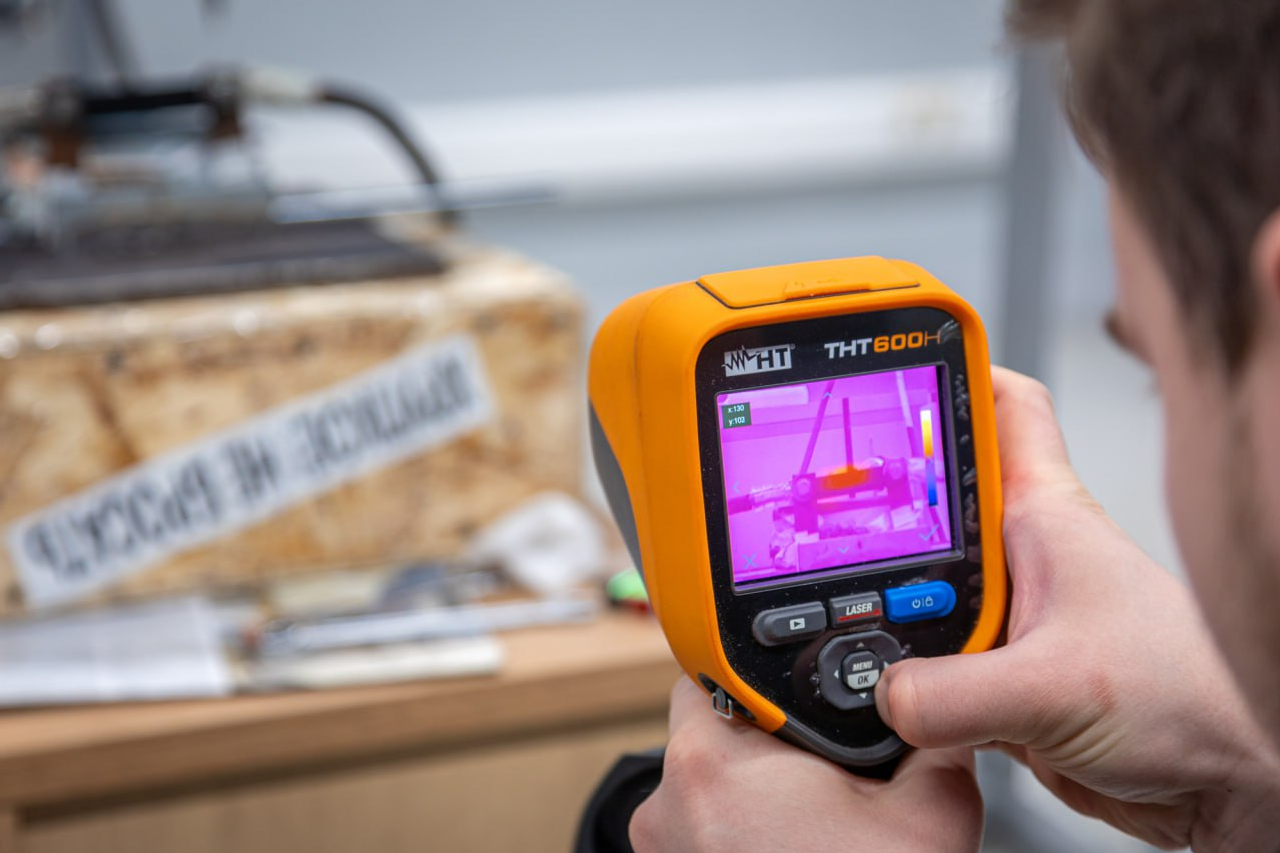 Ученые Кампуса научились залечивать трещины в металлах с помощью микросварки.