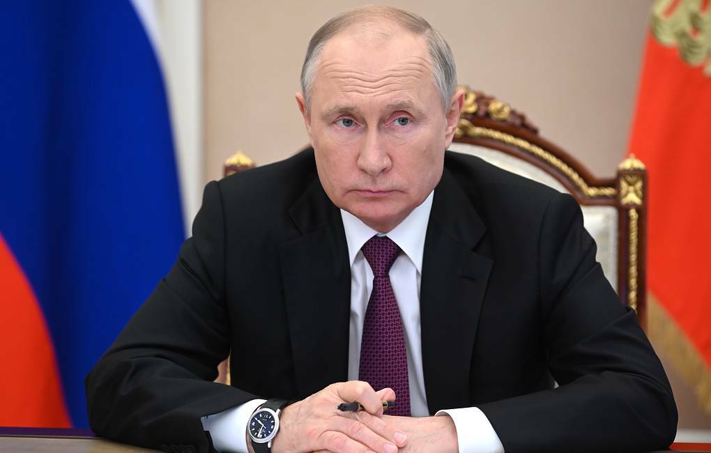 Владимир Путин разрешил публиковать обезличенные декларации депутатов и сенаторов