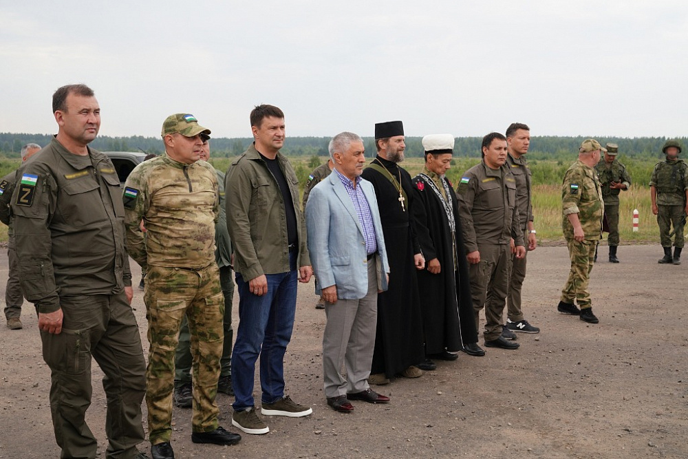 Радий Хабиров встретился с бойцами Башкирского батальона имени Александра Доставалова