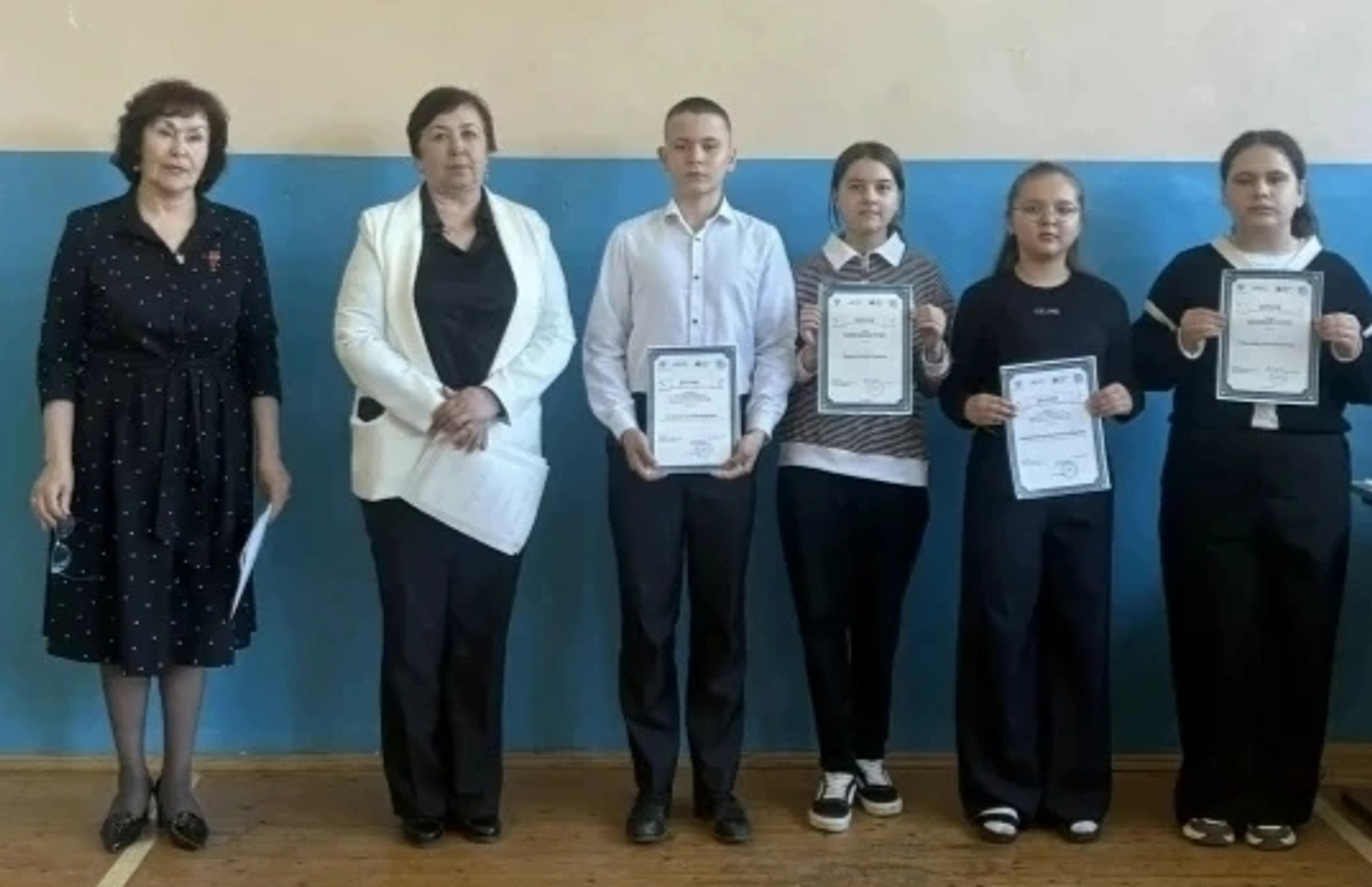 Достойно представили район