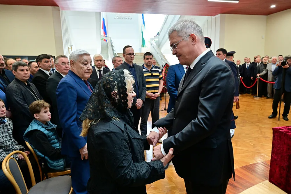 В Уфе состоялась церемония прощания с Константином Толкачёвым