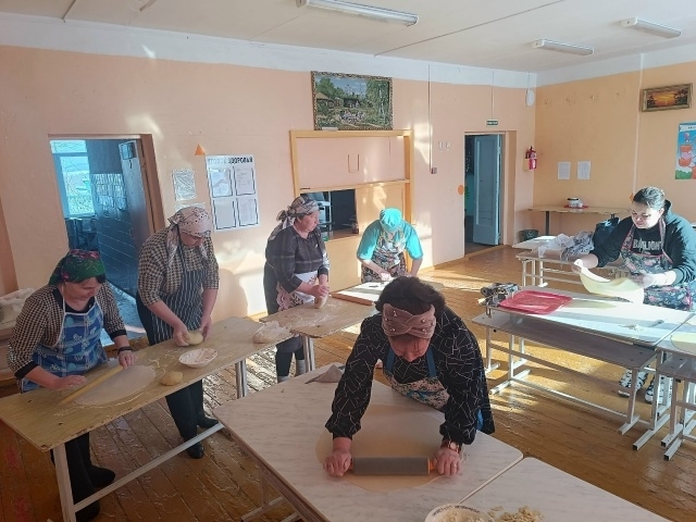 Воспитывая патриотов, поддерживая защитников