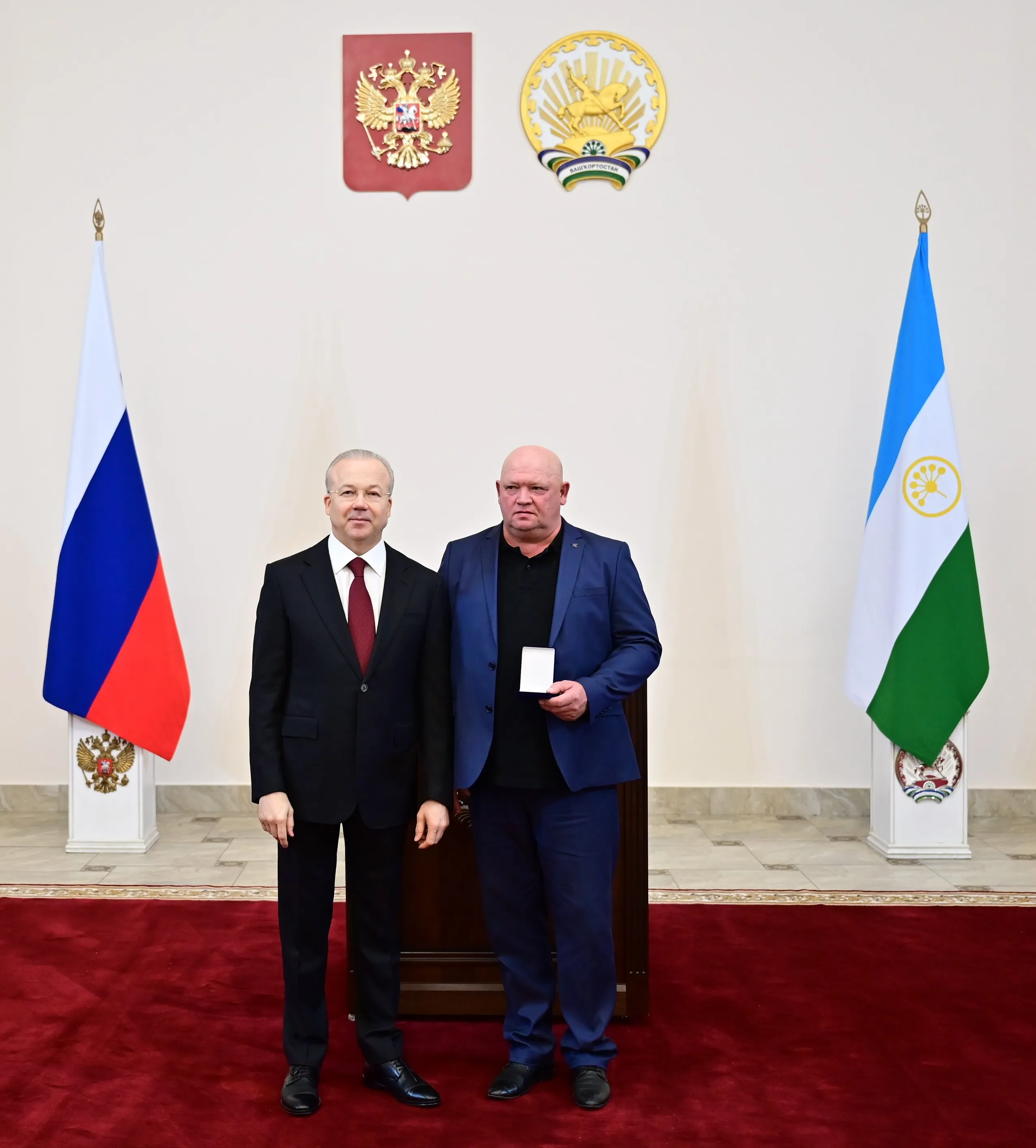 Андрей Назаров наградил представителей АПК