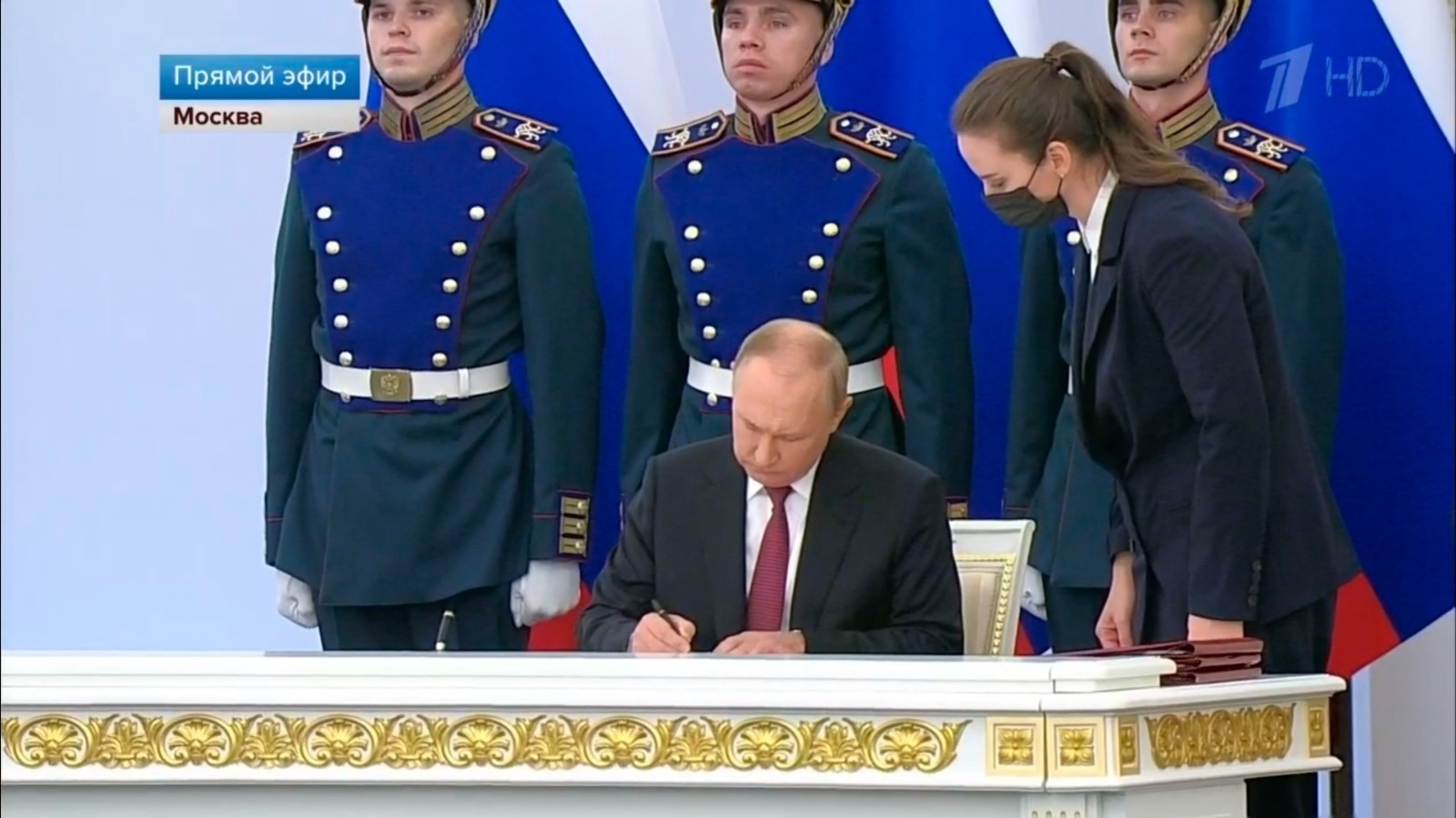 Владимир Путин подписал договор о вступлении в состав России новых территорий