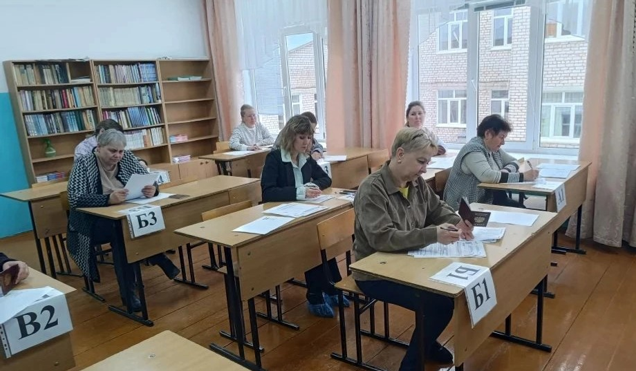 Ермекеевские родители попробовали ЕГЭ на себе