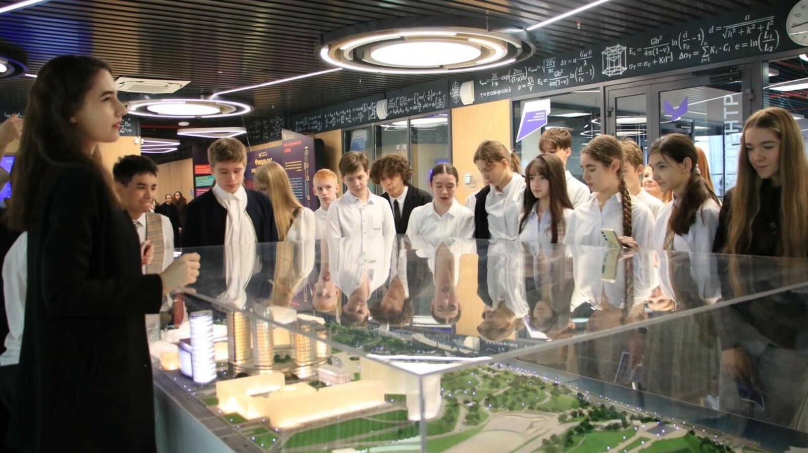 Более 200 школьников Башкирии познакомились с наукой будущего в кампусе