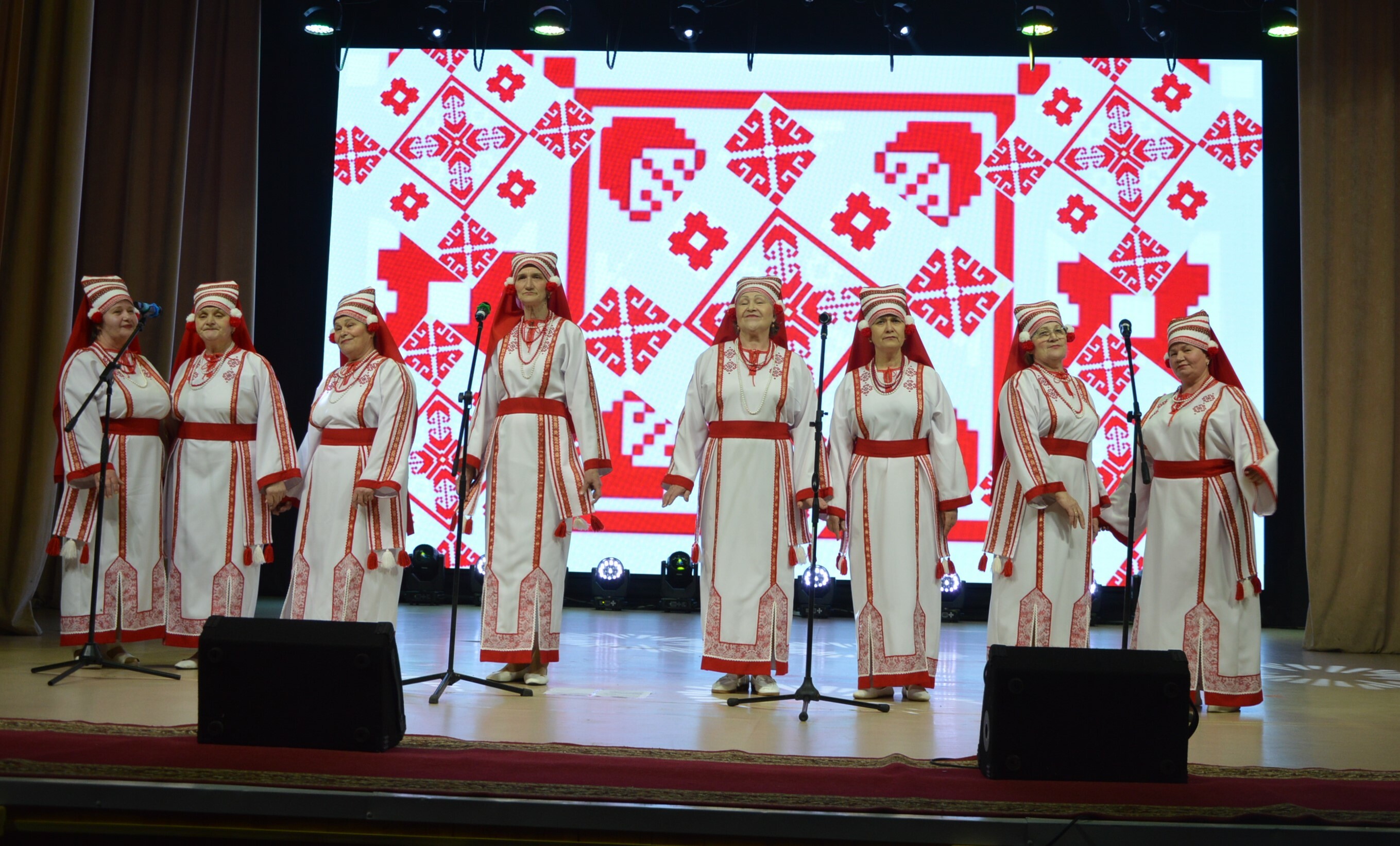 Весенний праздник в Ермекеево: тепло, творчество и признательность