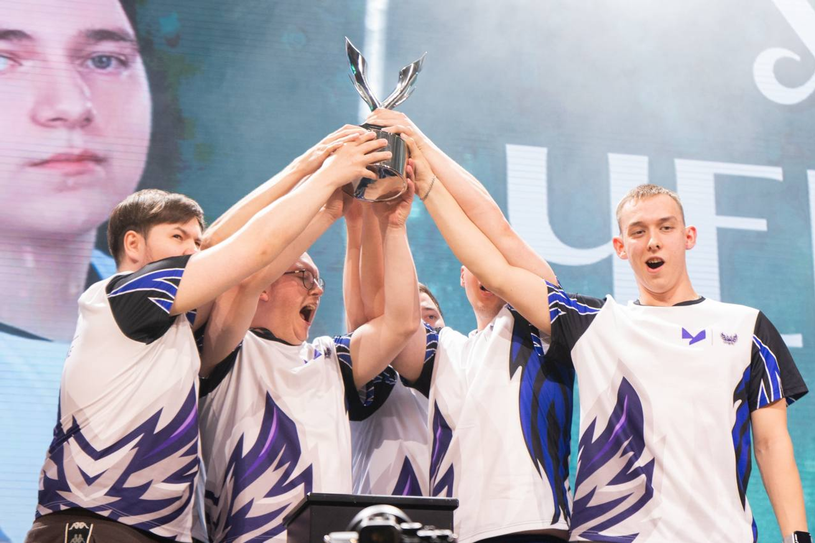 Чемпионы Национальной студенческой лиги киберспорта