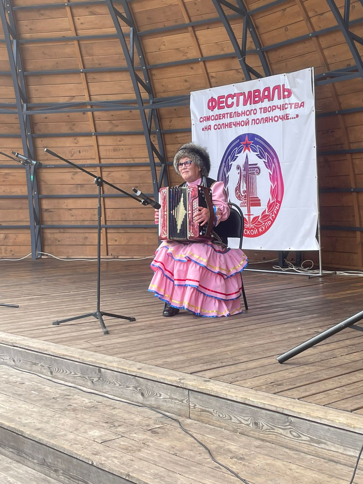 Жительница Башкирии освоила гармонь за ночь ради праздника