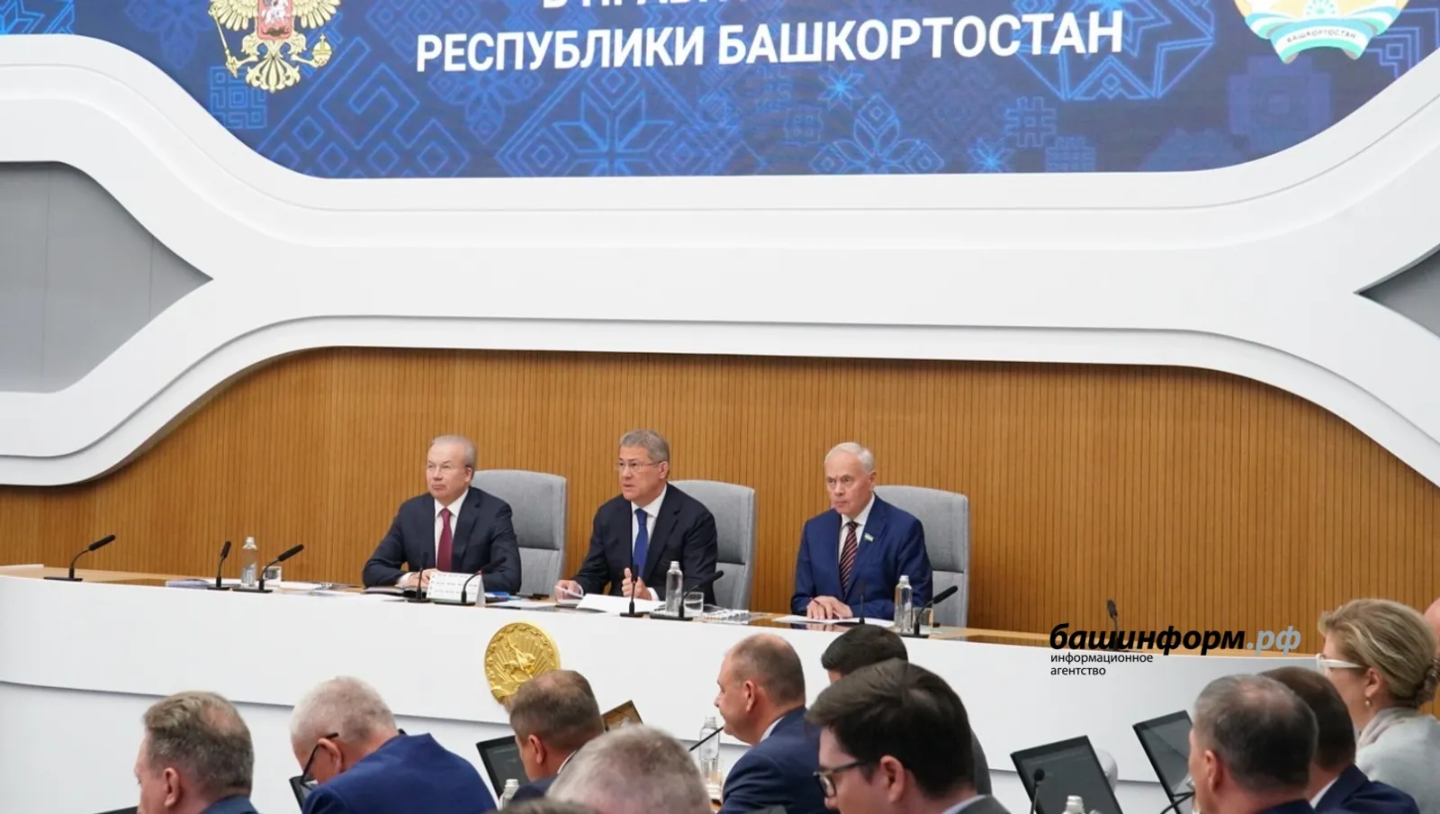Глава Башкирии пожелал выпускникам школ успехов на экзаменах