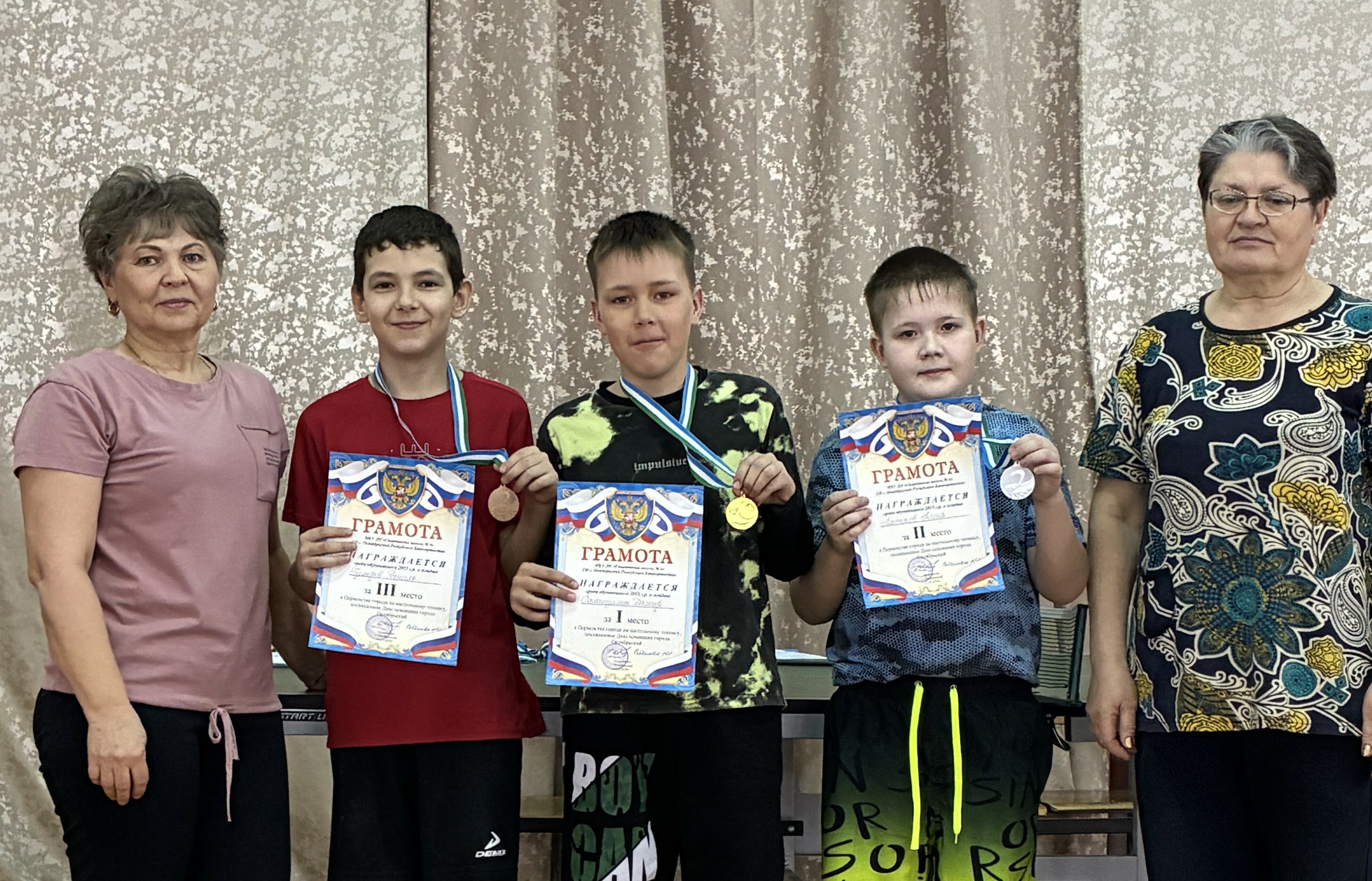 Настольный теннис: Ермекеевские спортсмены показали себя на первенстве.